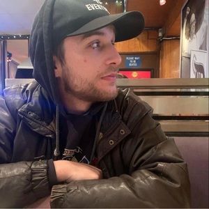 Meet your Posher, Christopher